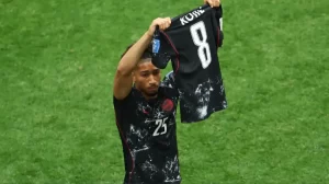 Conmoción en el Mundial: Ismael Koné sufrió una fractura expuesta en el triunfo de Canadá ante Qatar